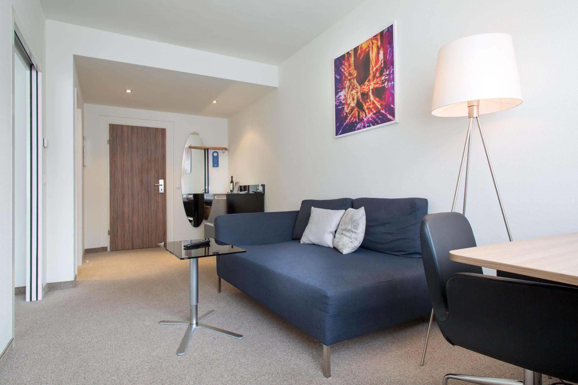 Starlight Salzgries Hotel apartamentowy 4*